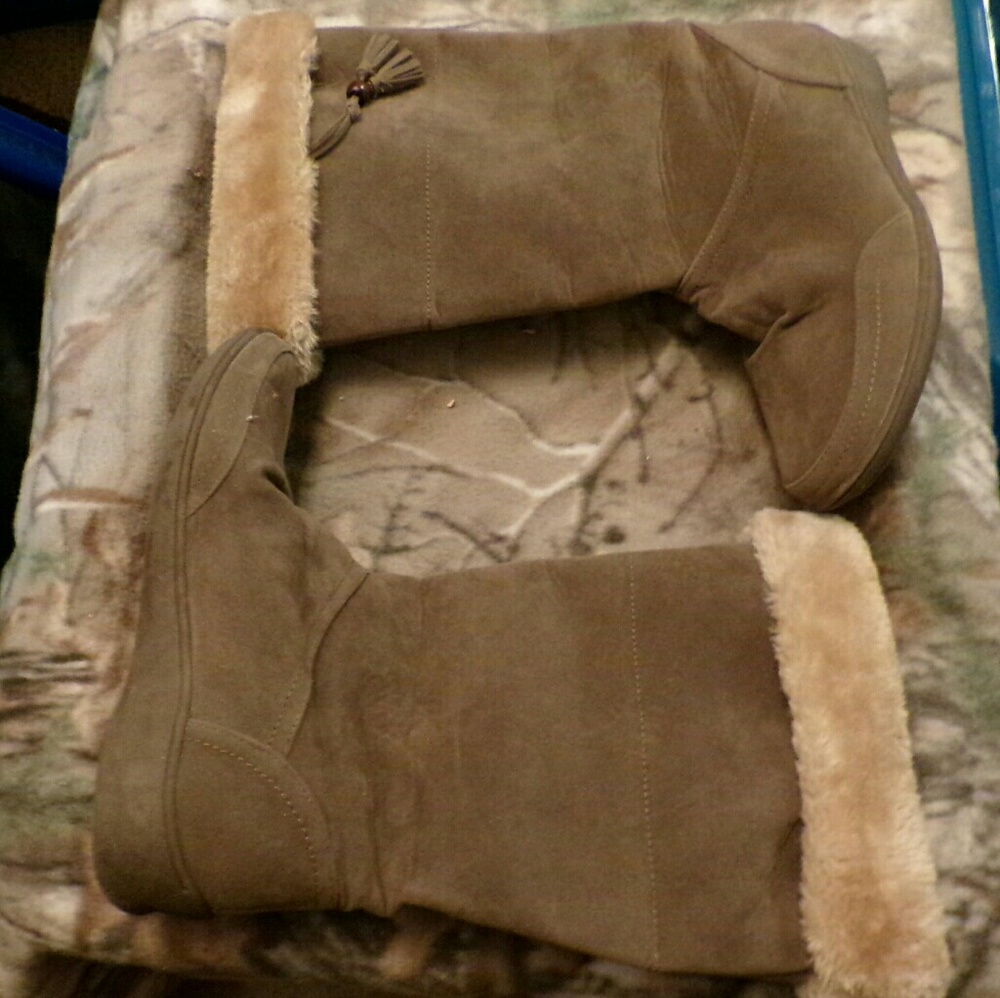 Size 8 womens winter boots